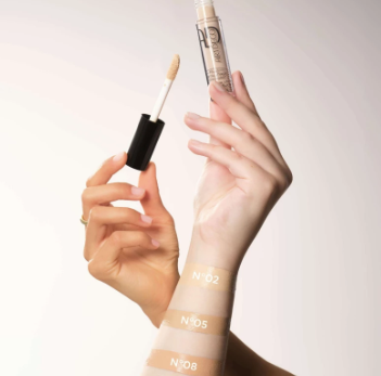 FLUID CAMOUFLAGE CONCEALER